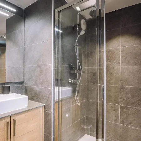 Bel 4* Avec Jardin Prive, A 350m De La Flegere, Wifi, Parking - Fr-1-343-213 Apartment